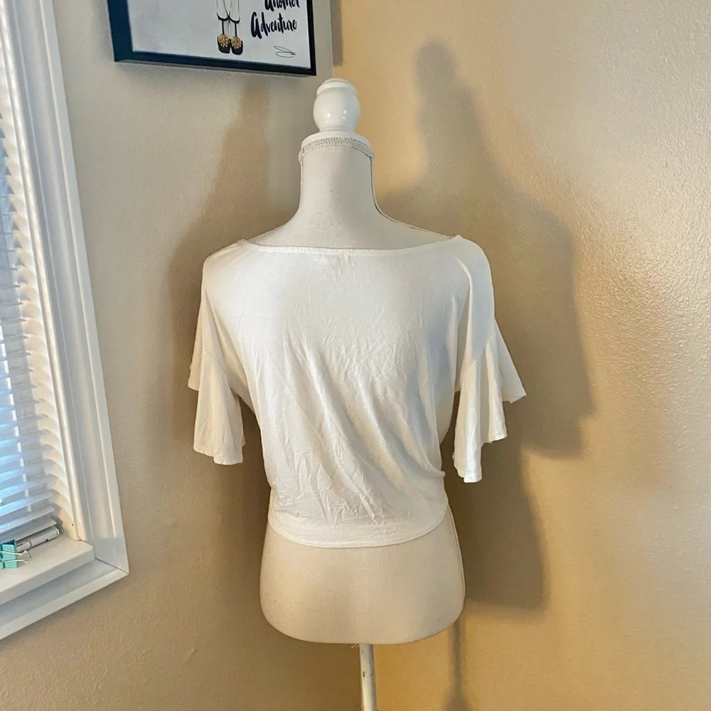 Max Studio white tie front billow flutter sleeve tee, Sz. S